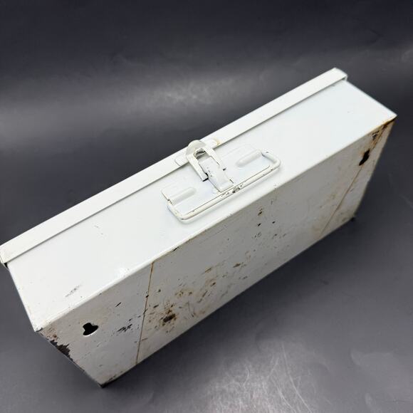 Vintage Metal Box First Aid Kit White Green Welshgard Wall Mount Retro Decor - Picture 5 of 9
